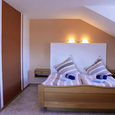 Guest house Fruehstuecks-pension Lichtenauer Hof *