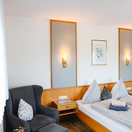 Gasthof Familienbetrieb Lichtenauer Hof 3*