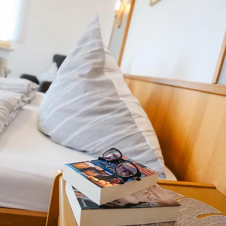 Lichtenauer Hof 3*